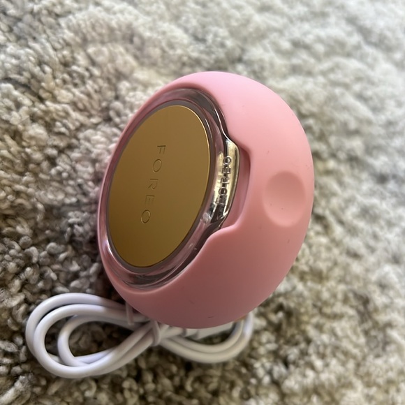 FOREO UFO MINI mask PINK GOLD FACE RED LIGHT - Picture 6 of 8